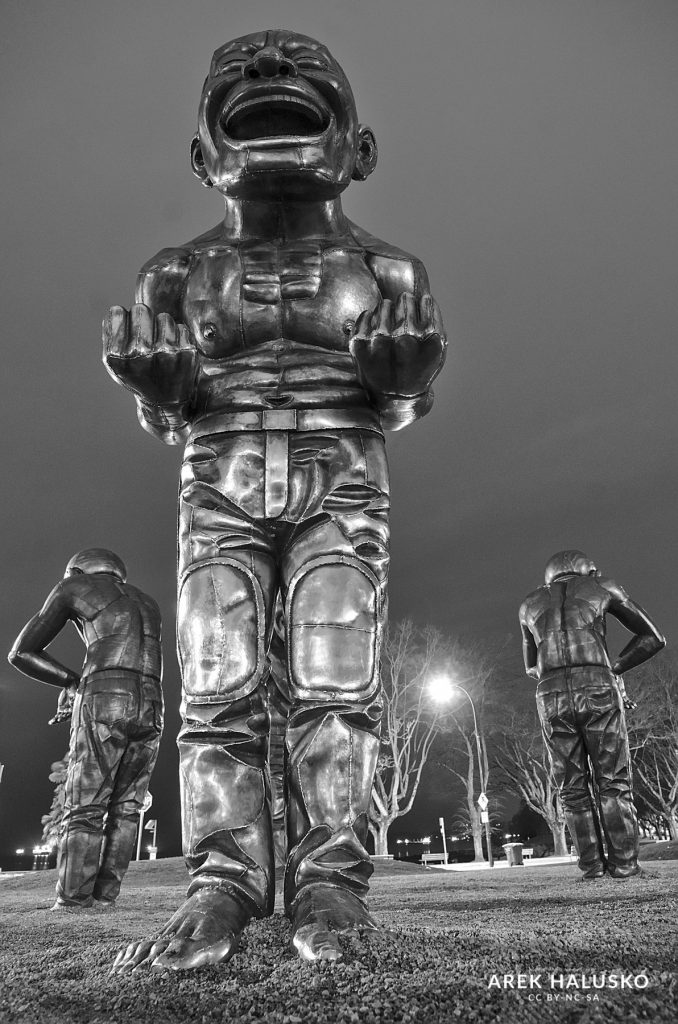  A-maze-ing Laughter Statues