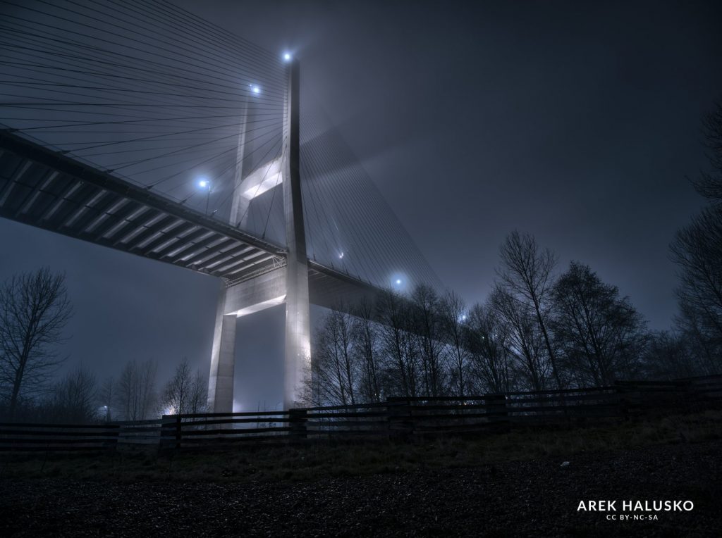 Alex Fraser Bridge on a foggy night.